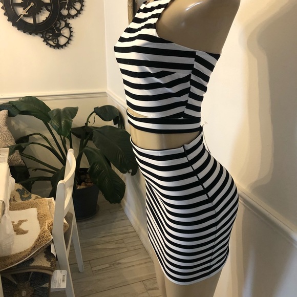 Gorgeous 2 piece set by Arden B mini skirt and top - Picture 4 of 8